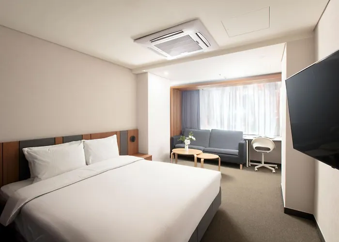 Pj 明洞 4*